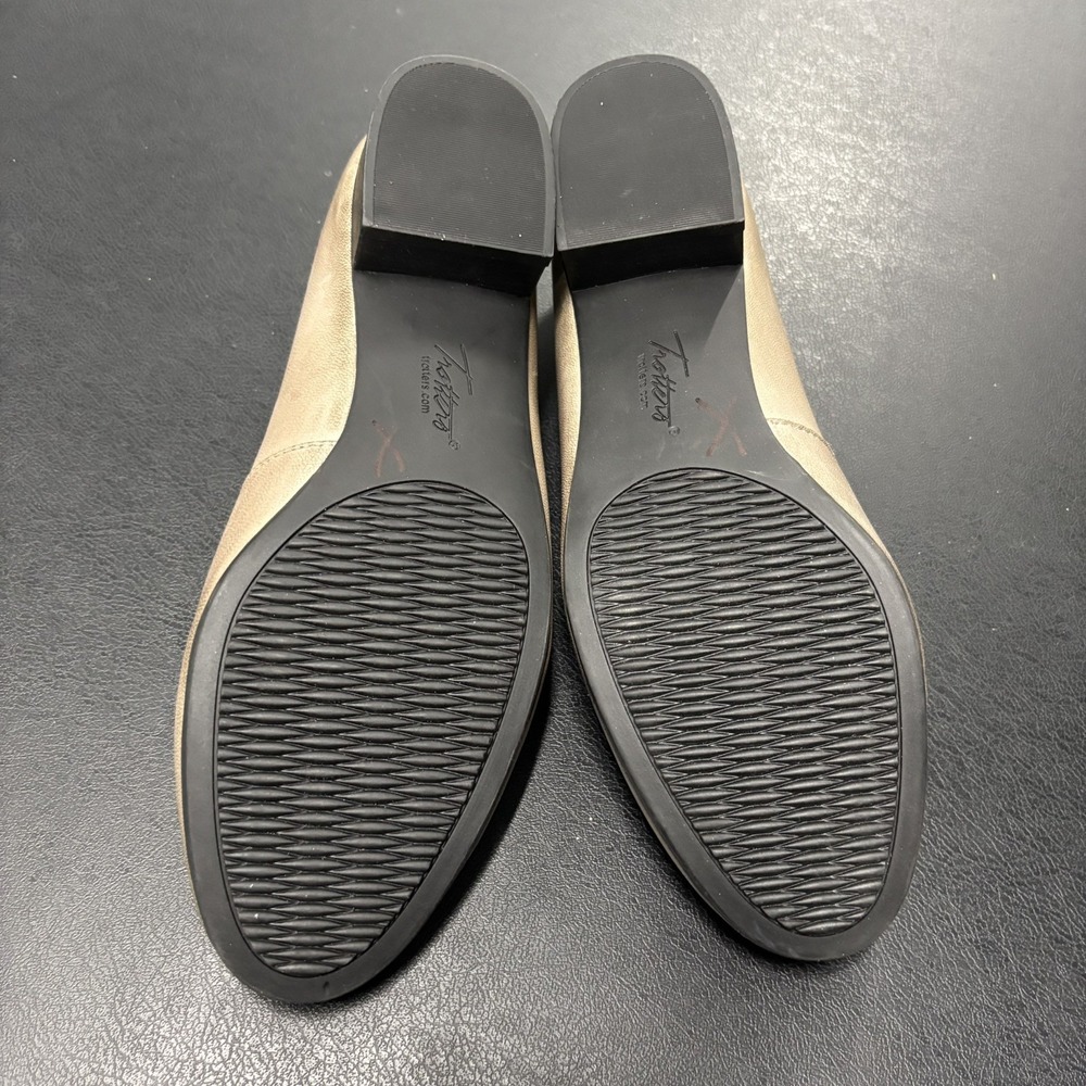 Trotters Shoes Womens 9.5‎ N Beige Leather Slip-on Casual - Picture 6 of 7